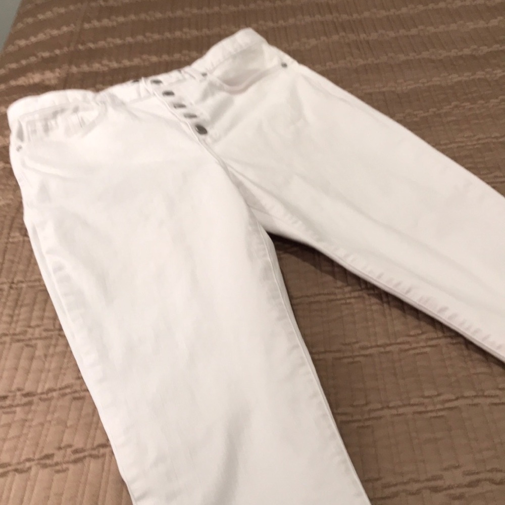 Banana Republic white jeans, cotton blend, button fly size 31